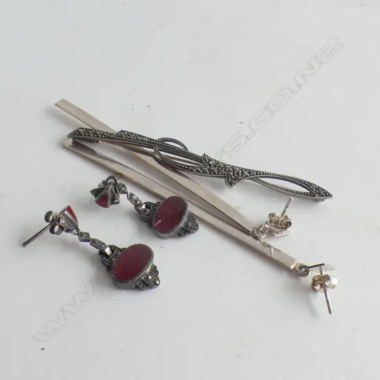 ART DECO STG SILVER MARCASITE MUSIC CLEF BROOCH + 2 PR EARRINGS; 1 LONG DROP SILVER & ART DECO QUARTZ & RED ENAMEL DROP