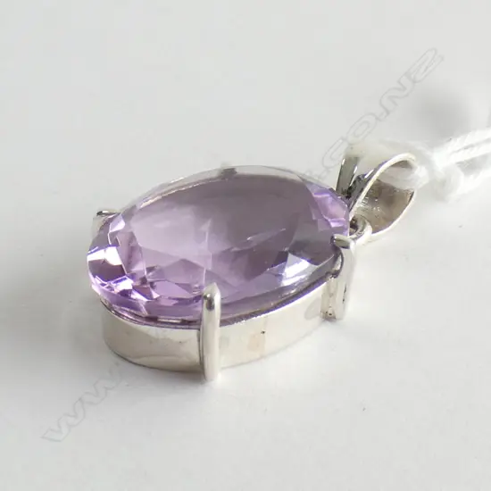 AMETHYST & 925 SILVER PENDANT 