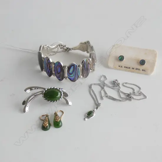 STG & PAUA BRACELET, PR STUD EARRINGS, GREENSTONE BROOCH, NECKLACE & EARRINGS