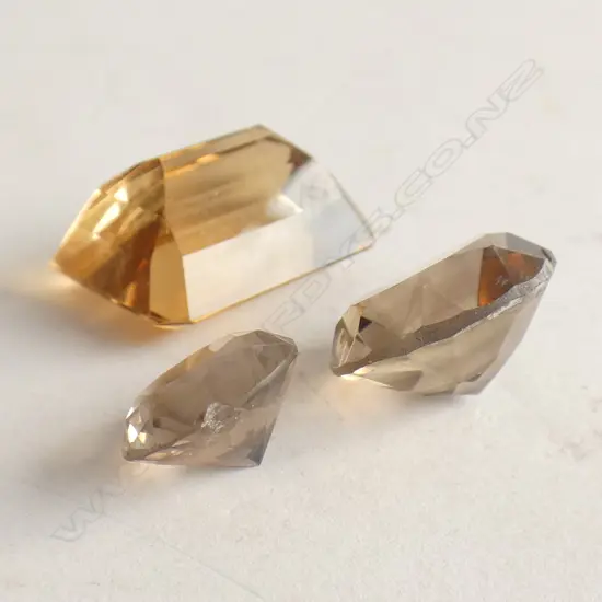 3 LOOSE FACET CUT STONES: CITRINE & SMOKEY QUARTZ