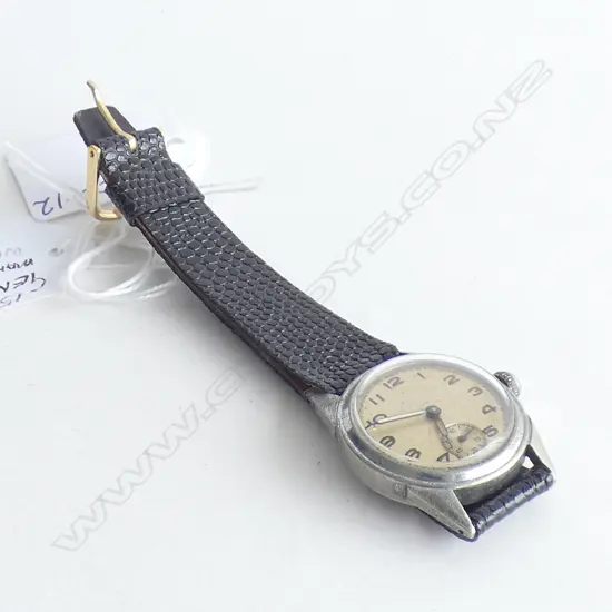 VINTAGE SWISS 15 JEWEL GENTS WRICTWATCH MECHANICAL WORKING