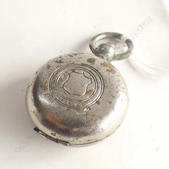 S/PLATE SOVEREIGN CASE SHOWING WEAR