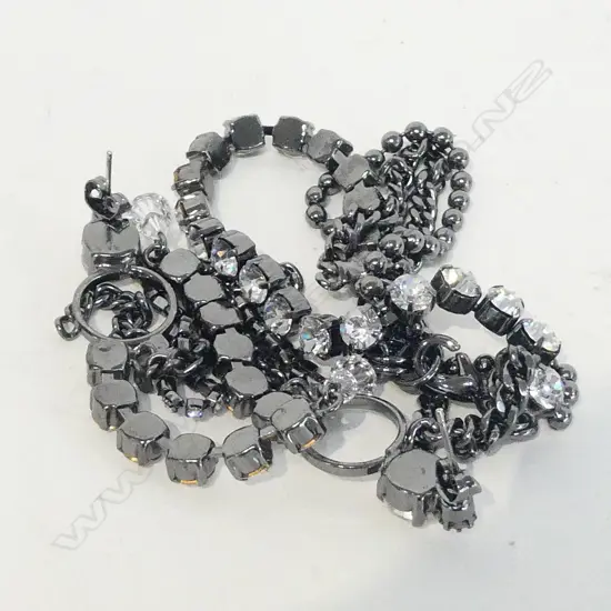 CZ & CHAIN 3 PC SET; BRACELET AND PR DROP EARRINGS 