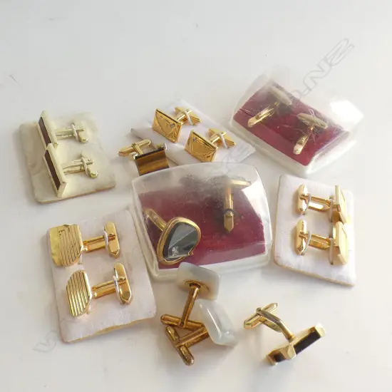 8 PRS VINTAGE CUFFLINKS