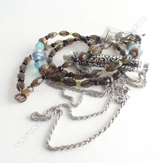 SILVER TONE NECKLACE WITH PEN INSIDE PENDANT + ELABORATE BEADED LANYARD CHAIN & CLIP