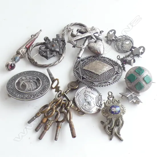 ASST. SILVER & METAL JEWELLERY 80 GRAMS + WATCH KEYS