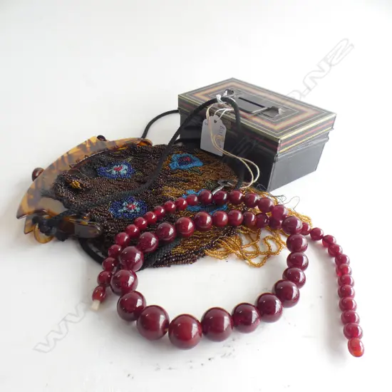 SMALL CASH BOX/BAKELITE BEAD NECKLACE/DECO BEAD BAG