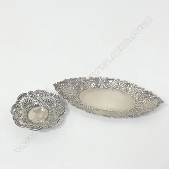 2 HALLMARKED STG SILVER PIERCED DISHES 95 GRAMS