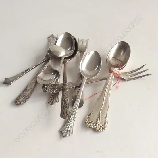 SM BAG ASST VINTAGE STG SILVER SPOONS & COCKTAIL FORKS 92 GMS 