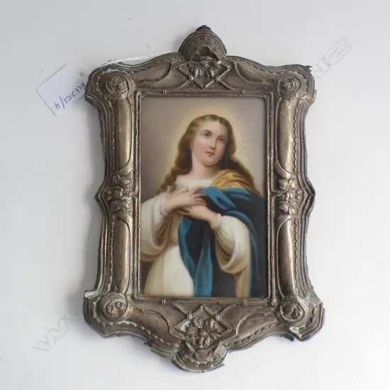 ANTIQUE RELIGIOUS PORTRAIT ON PORCELAIN 130x80mm w. THIN METAL FRAME AF
