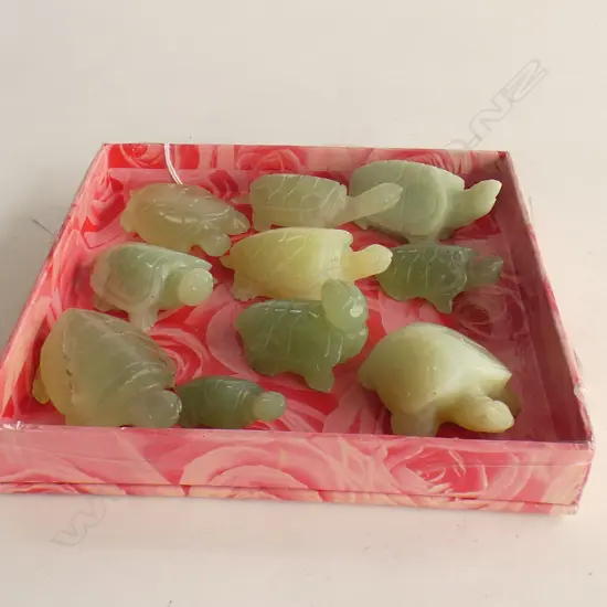 COLLECTION 10 CARVED GREEN HARDSTONE JADE? TURTLES