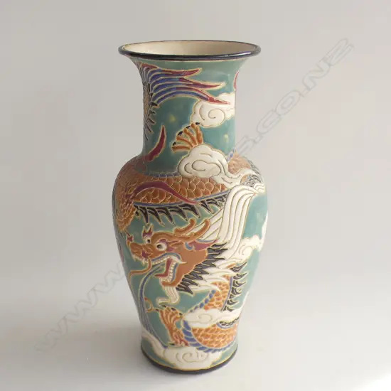 ORIENTAL CERAMIC DRAGON VASE H.300mm
