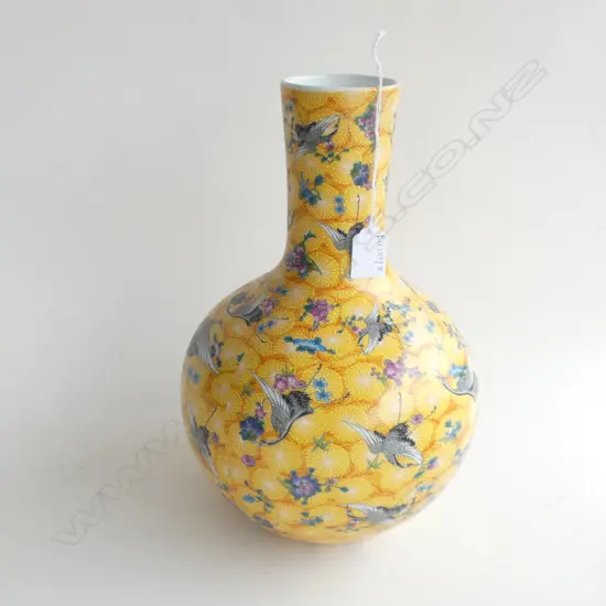 LARGE YELLOW ORIENTAL VASE H.330mm