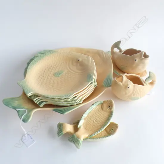 SHORTER & SON 12 PCS FISH SET; PLATES, JUGS ETC.. (GREEN & TAN COLOUR)