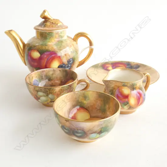 ROYAL WORCESTER HANDPAINTED MINIATURES FRUIT 2 PIECES BY ROBERTS 3 PIECES BY FREEMAN