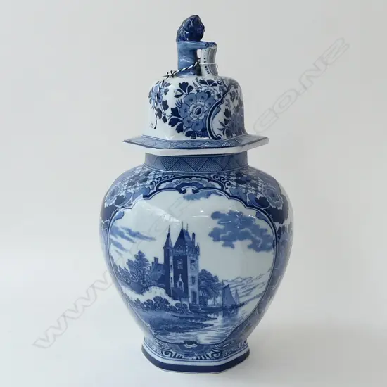 B/W DELFT GINGER JAR H.380mm hairline to lid