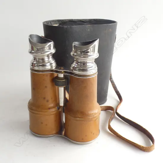 EARLY 1900'S LEATHER & CHROME CHEVALIER PARIS DAY NIGHT BINOCULARS + CASE FROM WORLD WAR 1 ERA H. 170mm