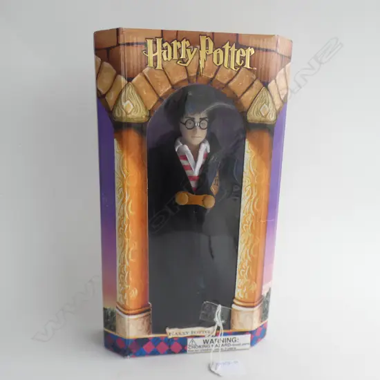 HARRY POTTER BOXED DOLL / FIGURE