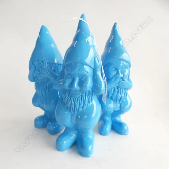 3 BLUE RESIN GNOMES H.200mm