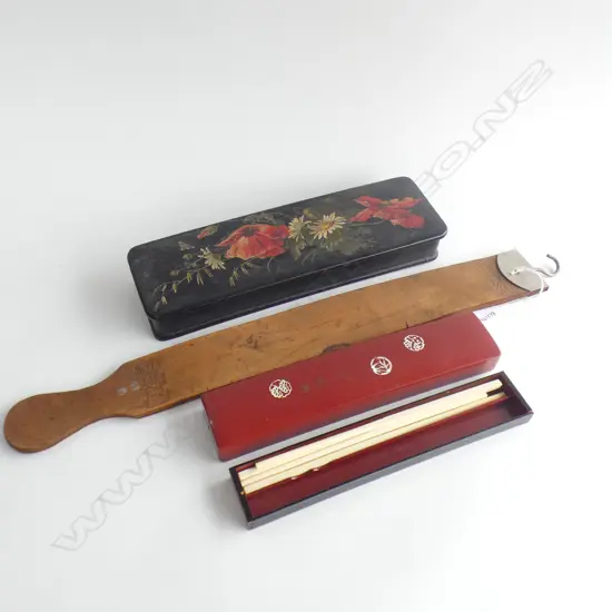 VINTAGE PERFECTION SHAVING STROP +...