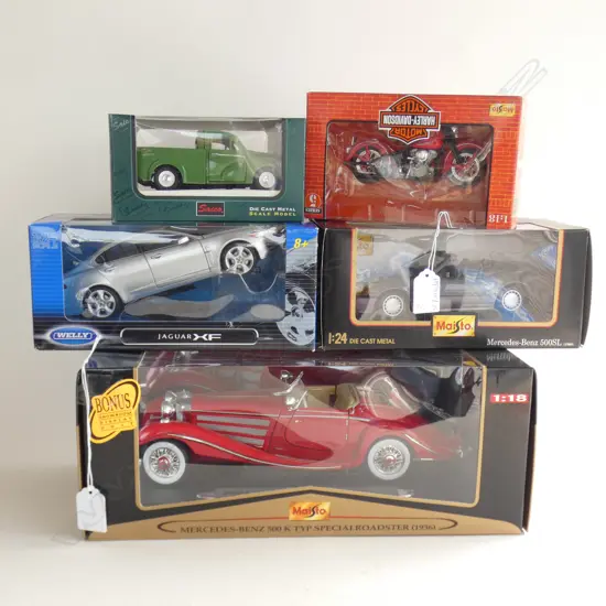 5 BOXED MODEL CARS; MAISTO 1936 MERCEDES 500 K ETC