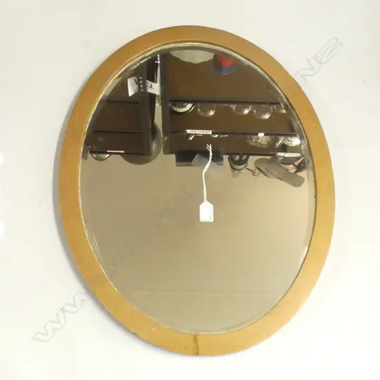 VINTAGE GOLD PAINTED OVAL MIRROR 670x515mm