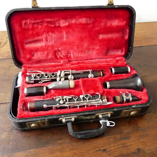 BOSSEY & HAWKES CLARINET