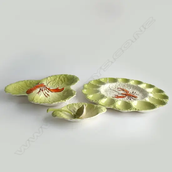 CARLTON WARE LOBSTER 3 SECTION DISH (DIA 300MM) OYSTER OR EGG 14 SECTION PLATTER (DIA 310MM) + SM SAUCE DISH & LADLE
