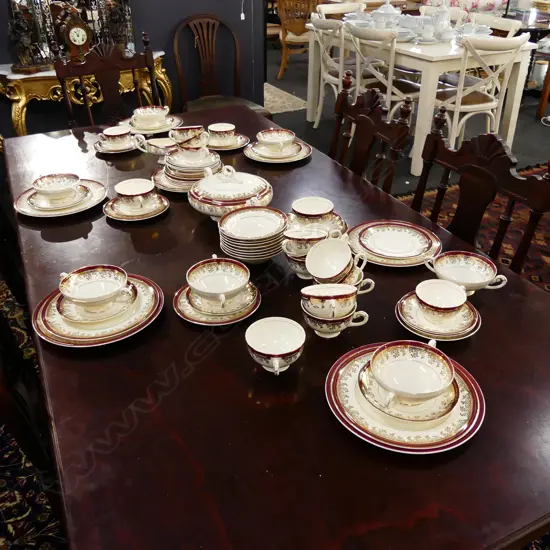 MYOTT  & SONS ROYALTY DINNER SET