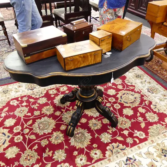BLACK PAINTED VICTORIAN STYLE TABLE w. GOLD FINISH W.1140mm