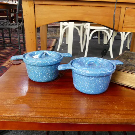 PR BLUE SPECKLED HEAVY ENAMEL 2 HANDLED CASSEROLE DISHES DIA 255MM