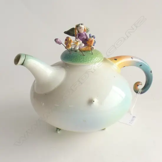  MARION MEWBURN STUDIO POTTERY WHIMSICAL TEAPOT W.260mm