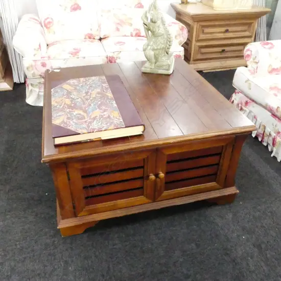 LARGE WOODEN SQUARE COFFEE TABLE 970x970x515mm