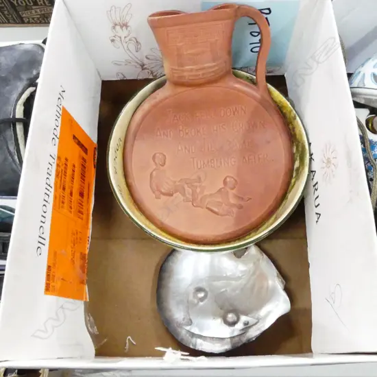 BOX LOT 3 ITEMS OYSTER SHELL WITH PEARLS HOT WATER BOTTLE JACK N JILL & CRAZED RD UNDER THE GREENWOOD TREE BOWL D 210mm