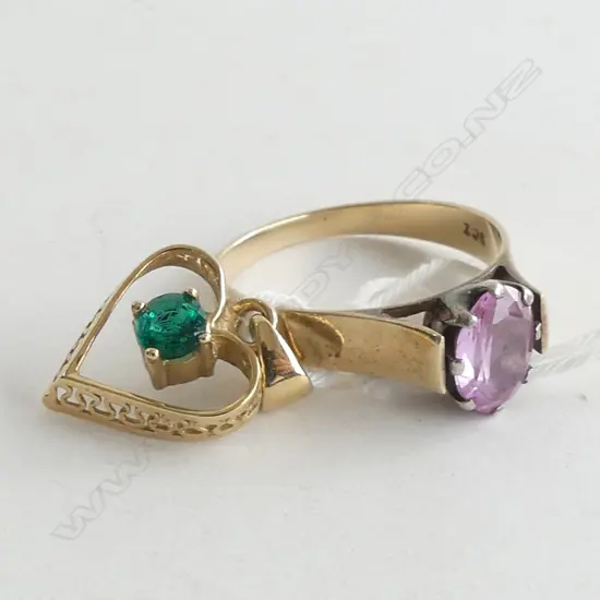 9CT RING WITH PINK STONE + 9CT PENDANT/GREEN COLOURED STONE  3GMS