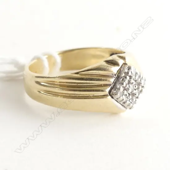 14CT YG RING WITH WHITE STONES 5.0 GRAMS