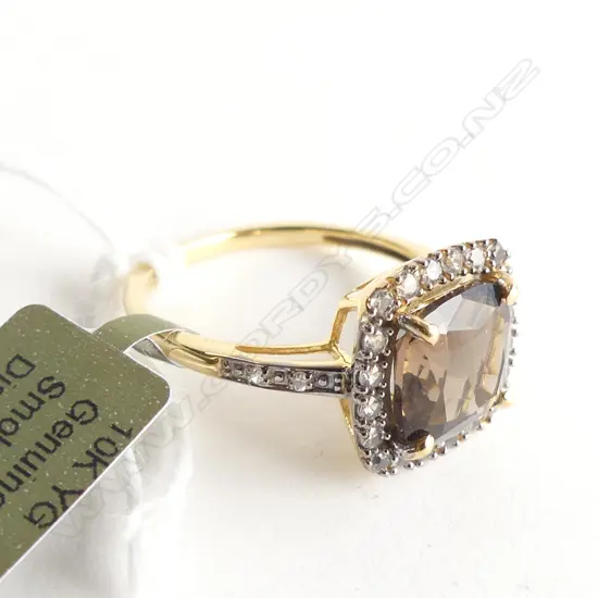 10YG & SMOKEY QUARTZ CZ & 4 DIAMONDS RING 2.6 GRAMS