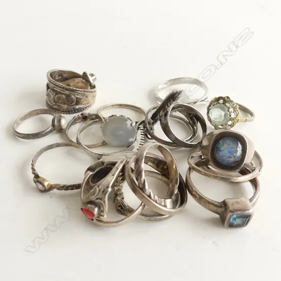 BAG 21 ASST 925 & STG SILVER RINGS 44GMS 