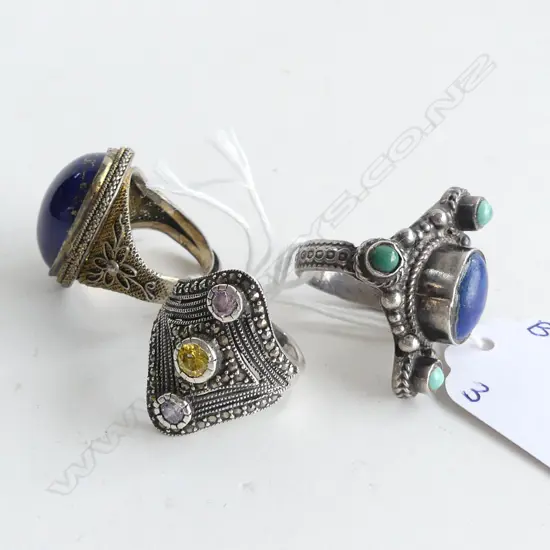 3 925 SILVER AND STONE COSTUME RINGS 