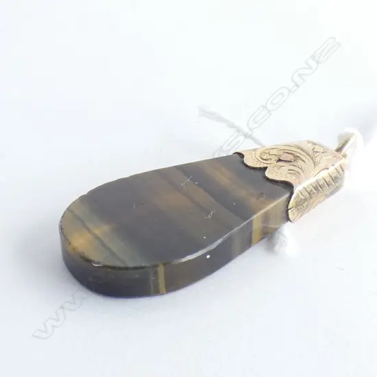 C1900 9CT MOUNTED TIGER'S EYE PENDANT