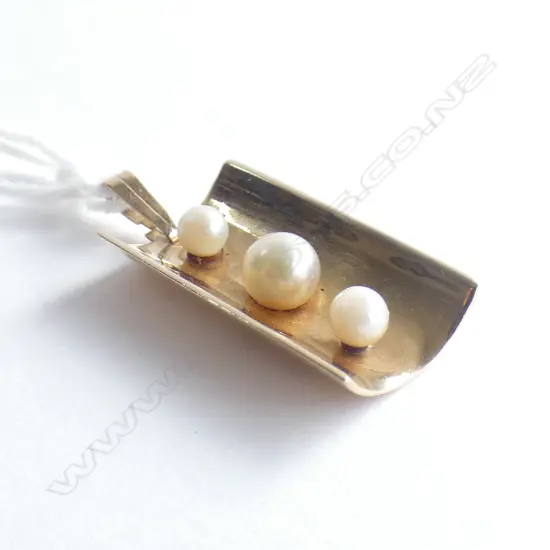 RETRO 9CT 3 PEARL PENDANT (Hallmarked) 2.7gms