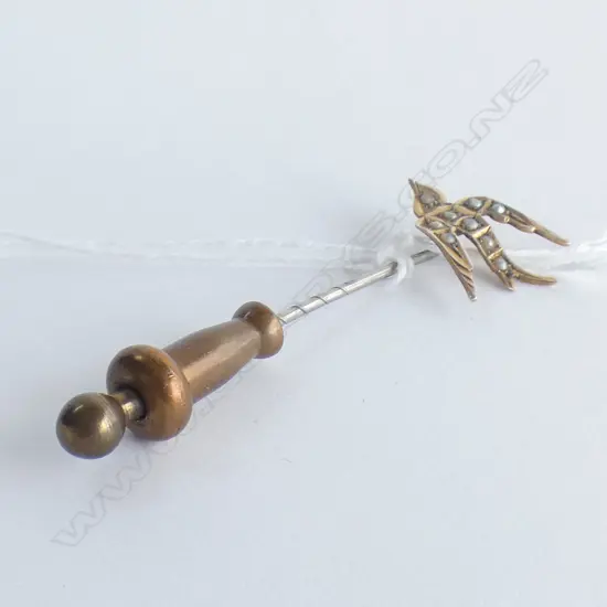 ANTIQUE GOLD & SEED PEARL SWALLOW STICKPIN