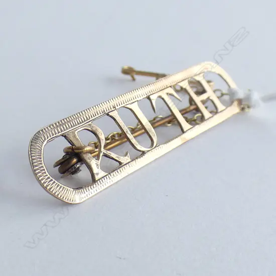9ct 'RUTH' BROOCH W SAFETY CHAIN 1.86gms