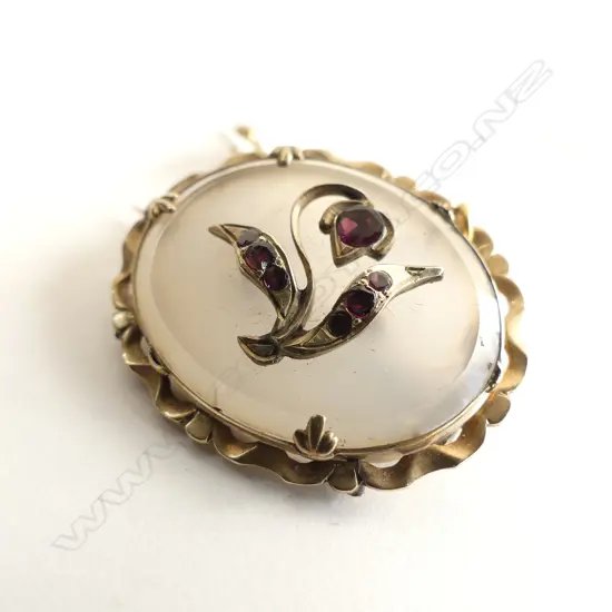 c1900 9ct AGATE & GARNET OVAL BROOCH 3 CLAWS BROKEN 