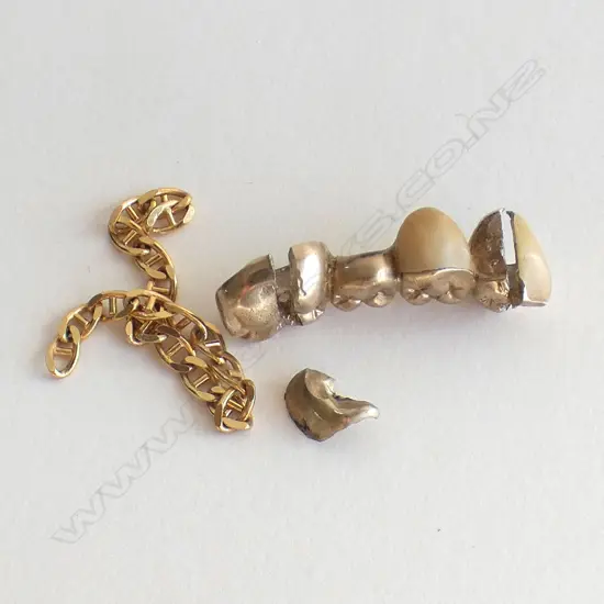 SCRAP GOLD TEETH CAPS + SHORT CHAIN LENGTH 8.3gm