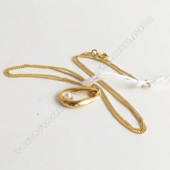 14K GOLD NECKLACE 1.4gms. WITH PEARL SET PENDANT