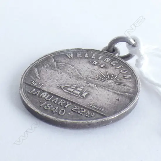 WELLINGTON NZ 1840 - 1890 50th ANNIV. MEDALLION Dia.22mm