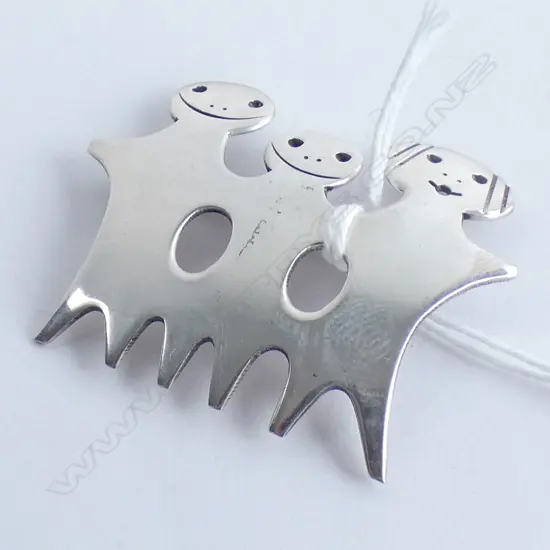 DESIGNER STERLING BROOCH 3 STYLISED FIGURES