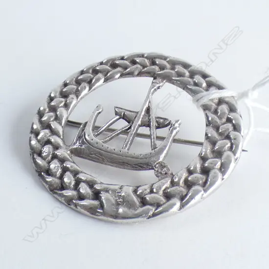 SCOTTISH SILVER VIKING SHIP KILT BROOCH Dia.45mm