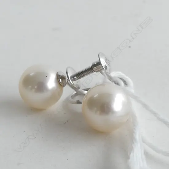 14CT WHITE GOLD PEARL EARRINGS  2.5GMS